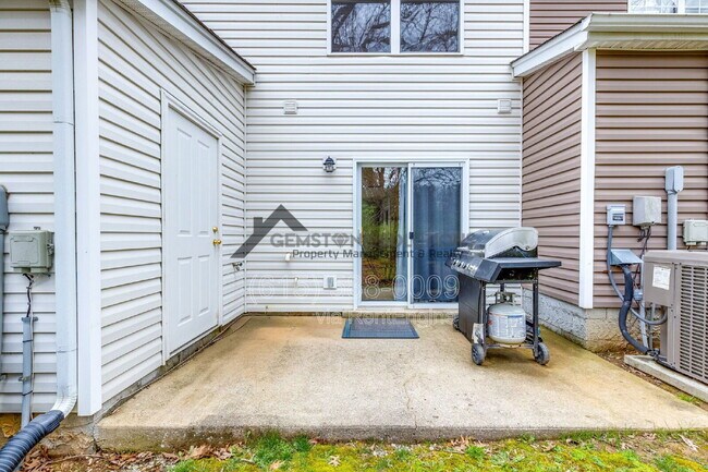 Foto del edificio - 668 Flintlock Ct