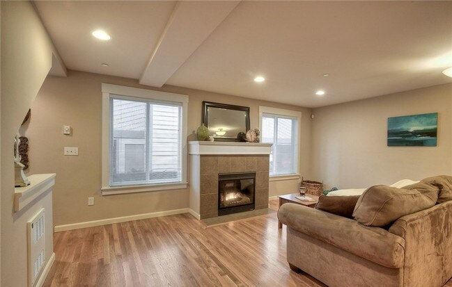 Foto del edificio - 2121 N 113th St