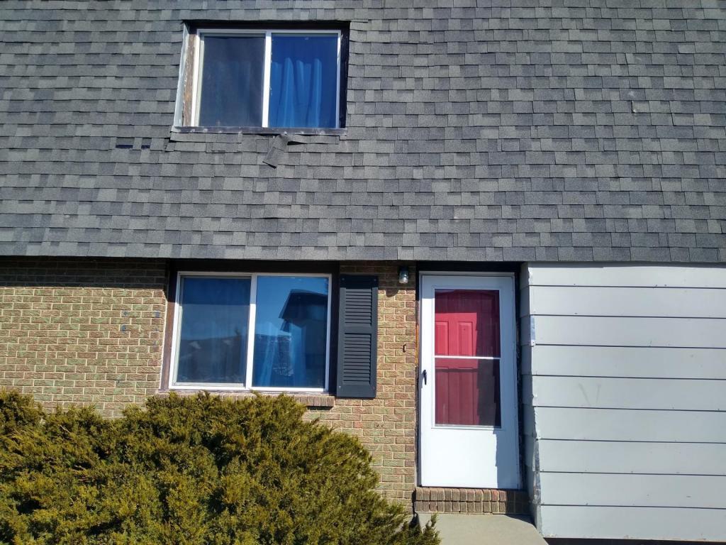 Primary Photo - 1822 MacTavish Ct #5