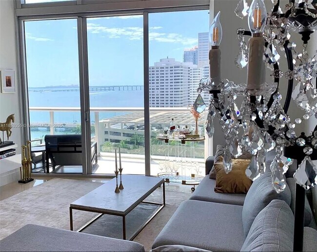 Foto del edificio - 495 Brickell Ave