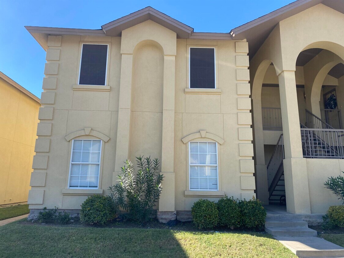9804 Cantera Ct Unit 78, Laredo, TX 78045 Condo for Rent in Laredo