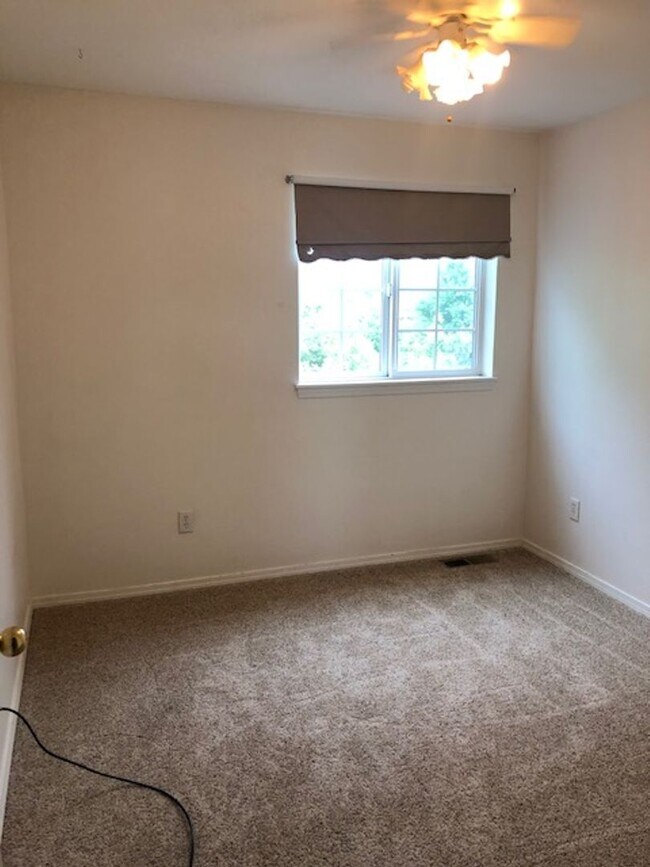 Building Photo - Single Family Home for Rent in Bozeman!