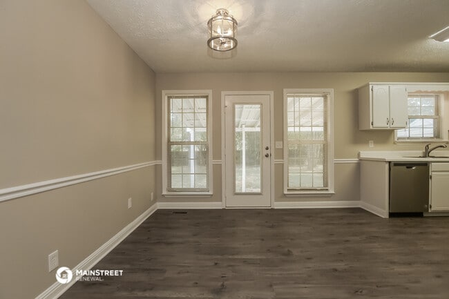 Building Photo - 2319 Centertree Dr