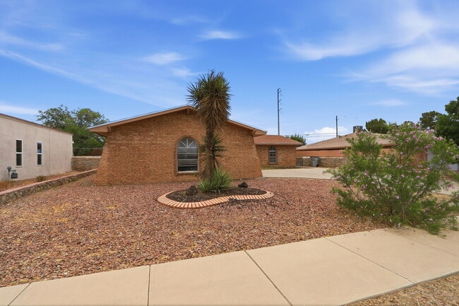 Building Photo - 1610 Dale Douglas Dr