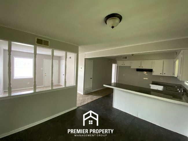 Building Photo - 30 Lydgate Ave