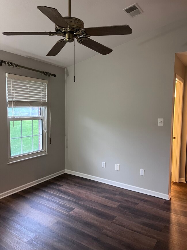 Foto del edificio - 7504 Triwoods Drive