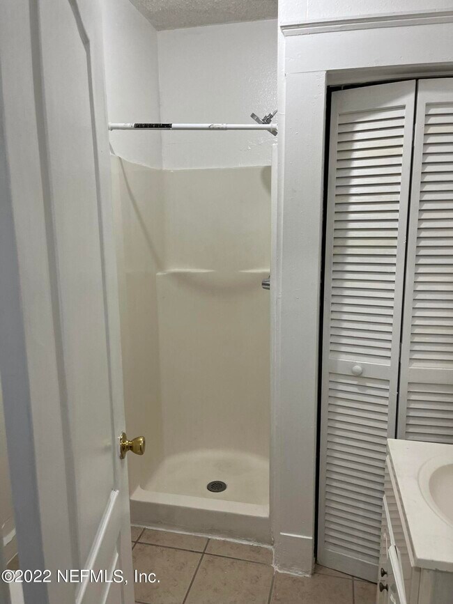 Foto del edificio - 421 W 18th St