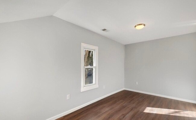 Building Photo - 2 Fusting Ave