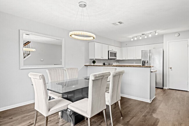 Foto del edificio - 2211 S Kirkwood Rd