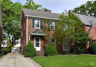 Building Photo - 2408 Eardley Rd