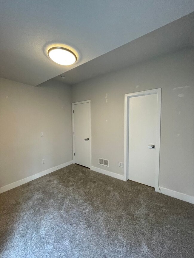 Building Photo - Lakewood Living Redefined: Stylish Three-Bedroom Townhome in West Line Village!!!