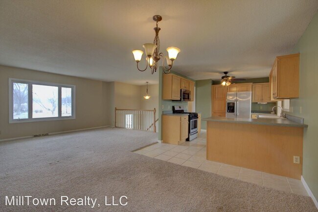 Building Photo - 4 br, 1.5 bath House - 2130 Maplecrest Rd