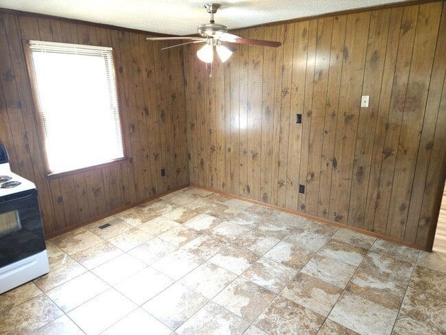 Building Photo - 1676 Ragland Ln