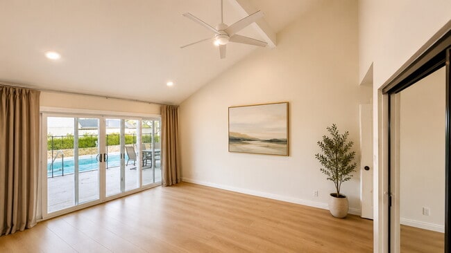 Foto del edificio - 1644 N Mountain View Pl