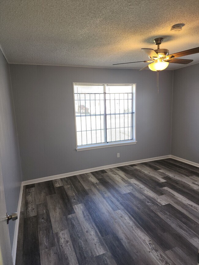 Foto del edificio - 4319 W 17th St