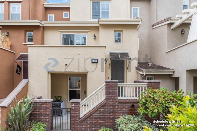 Building Photo - 4 Muller Pl