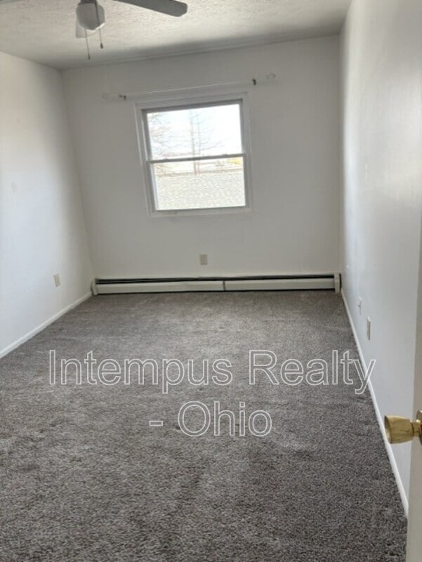 Foto del edificio - 5936 Callaway Cir