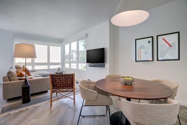 Building Photo - Simply Stunning Condo for Rent in Fremont!