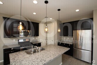 Building Photo - 17120 N 9th Pl
