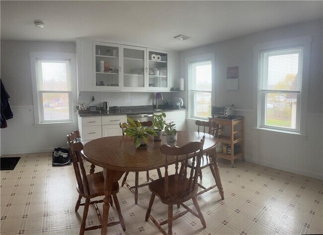 Foto del edificio - 12 Third School St