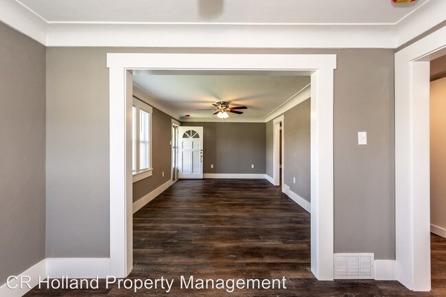 Foto del edificio - 2 br, 1 bath House - 535 West State St.