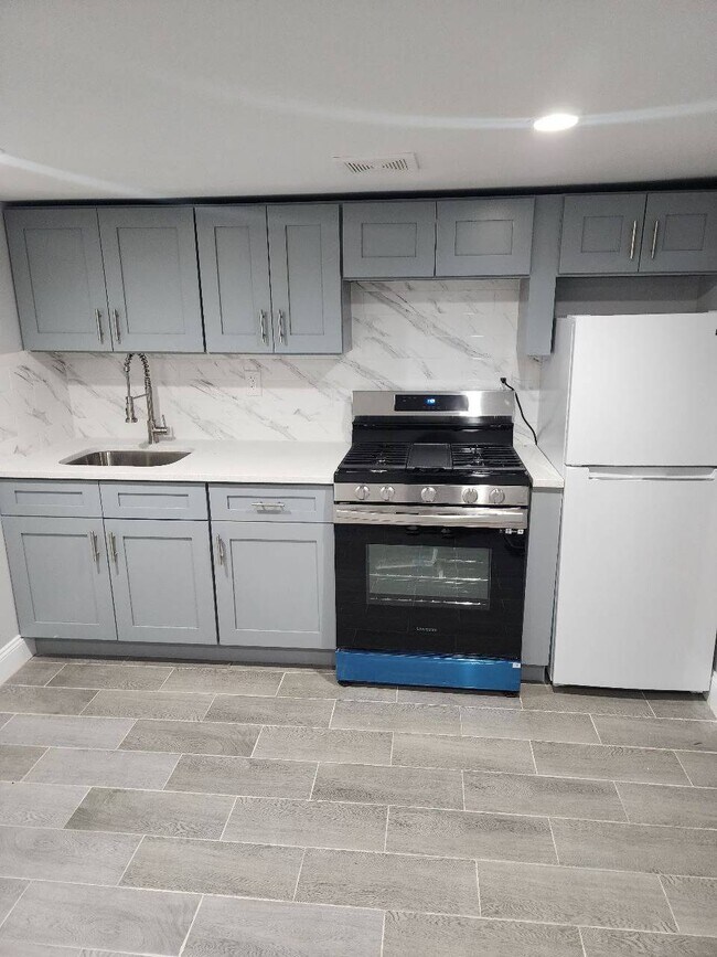 Building Photo - 13142 135th St