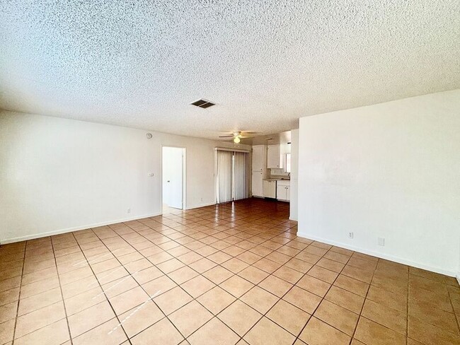 Foto del edificio - 21480 Laguna Rd
