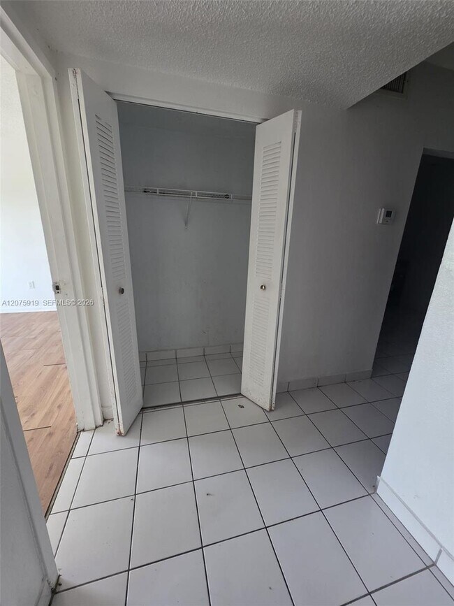 Foto del edificio - 5100 SW 41st St