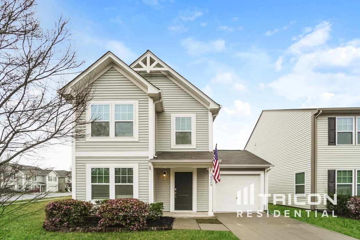 Foto principal - 10040 Portaferry Dr