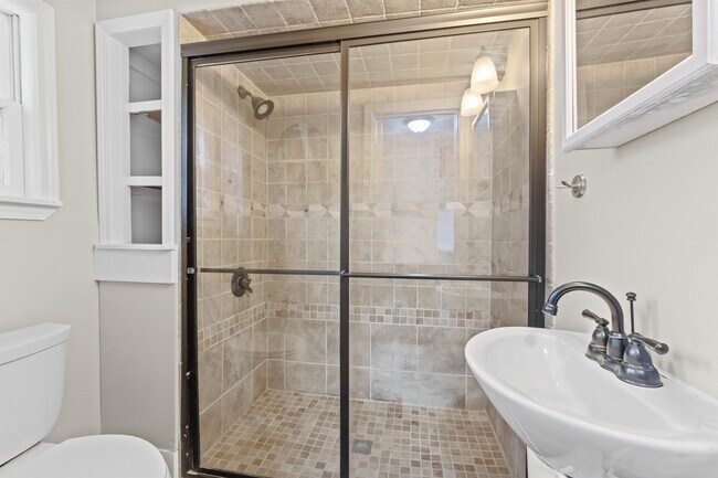 Foto del edificio - 2040 Austin Ave