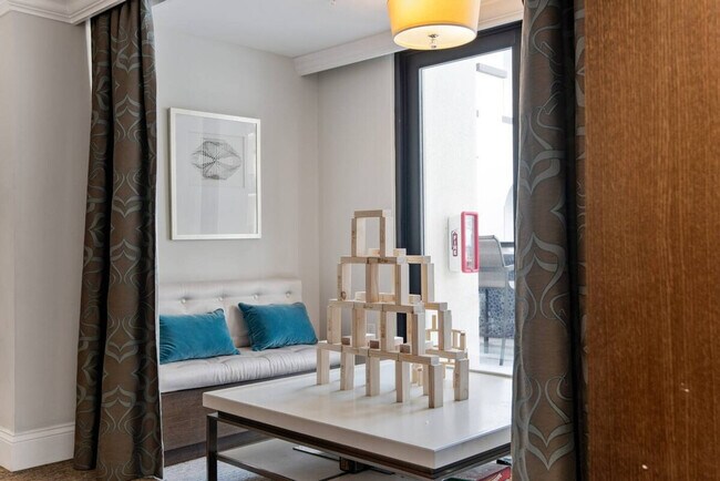 Foto del edificio - 4504 W Spruce St