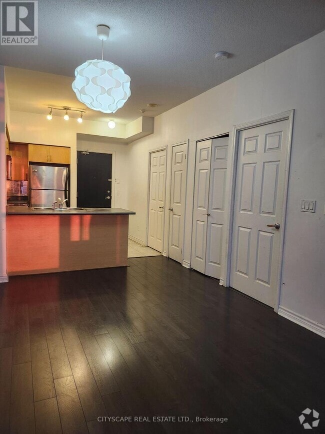Building Photo - 388-2388 Prince of Wales Dr