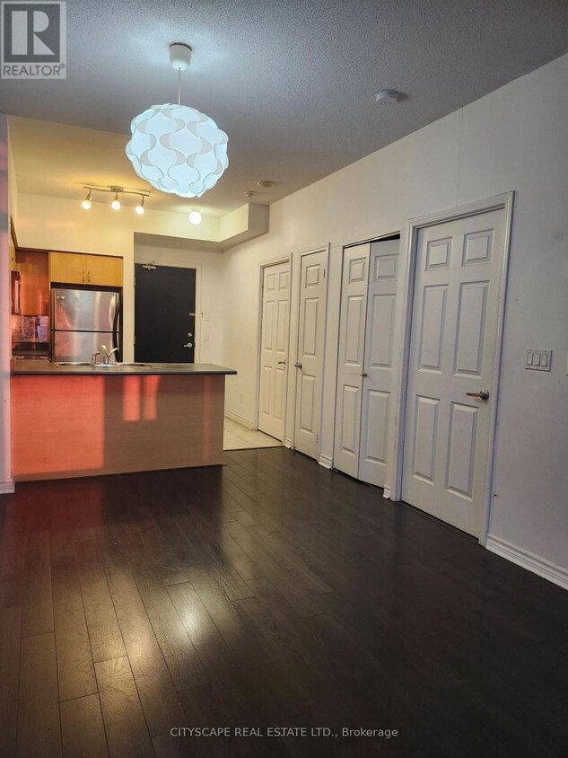 Photo principale - 388-2388 Prince of Wales Dr