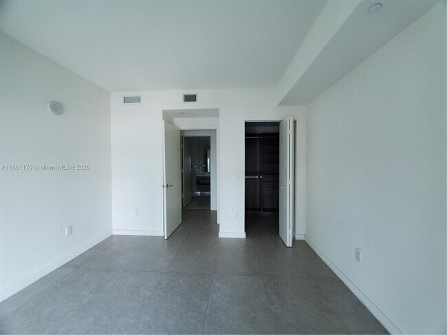 Foto del edificio - 1100S S Miami Ave
