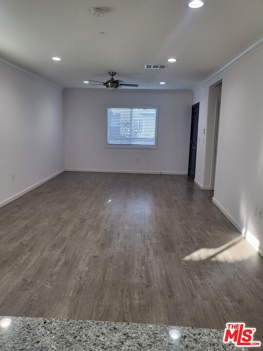 Foto del edificio - 2758 W 12th St