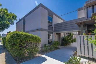 Building Photo - 409 C Ave