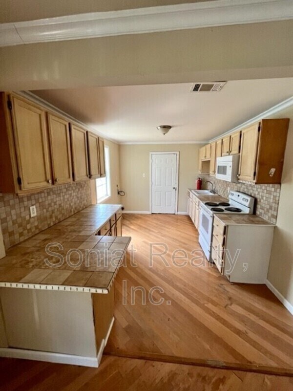 5304 St Anthony Ave, New Orleans, LA 70122 House Rental in New