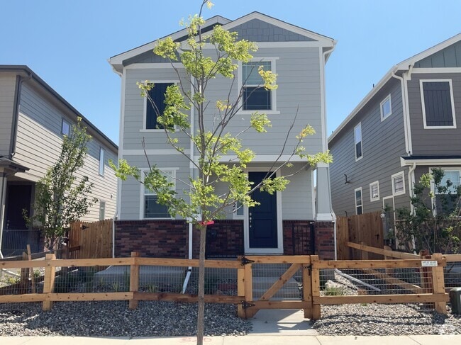 Building Photo - 320 N Addison Way