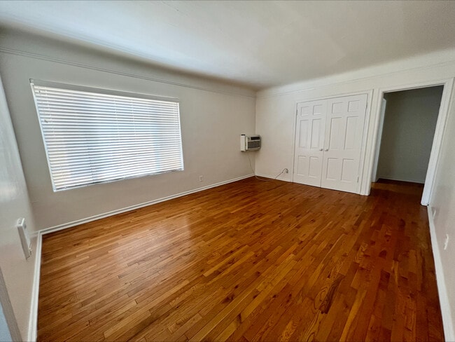 Building Photo - Mansfield Apartments