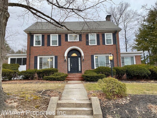 Building Photo - 4 br, 1.5 bath House - 239 Madison Ave. W.