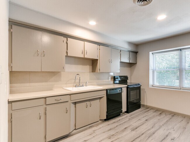 Foto del edificio - 1509 Loftin Dr