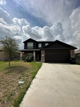 Building Photo - 7204 Brooks Ranch Rd