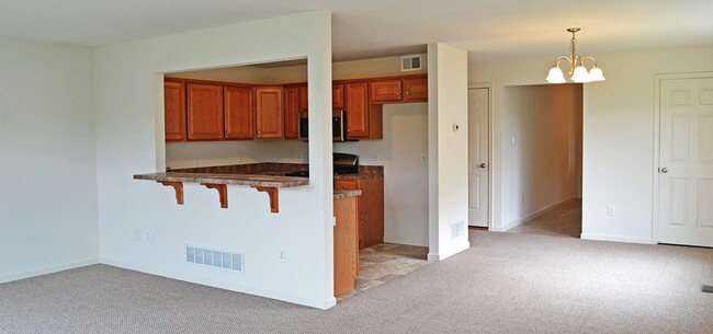 Building Photo - Lovely CONRAD WEISER Townhome