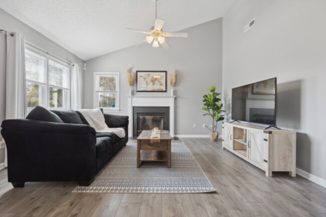 Building Photo - 6707 Low Bush Ct