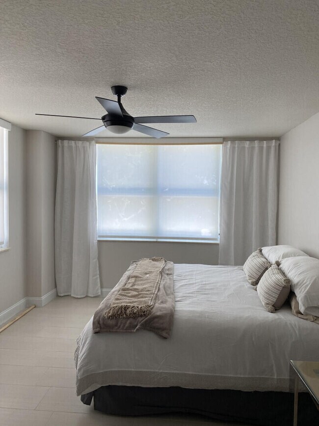 Foto del edificio - 99 SE Mizner Blvd