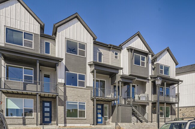 Building Photo - 5133 Vivian St