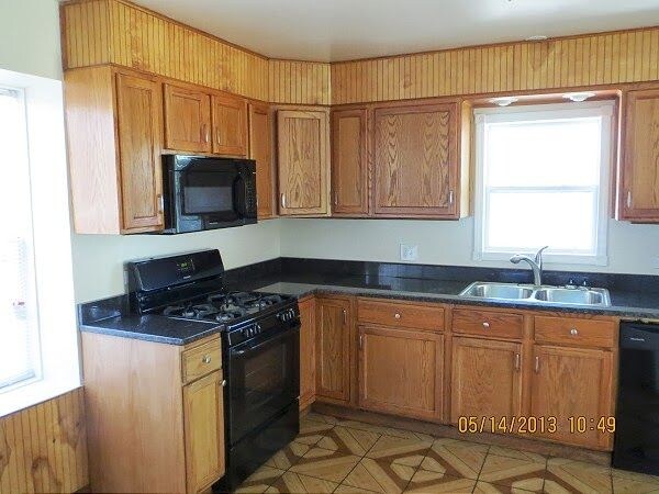 Building Photo - 395 Waverly Dr