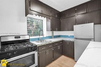 Building Photo - 12287 NE 7th Ave