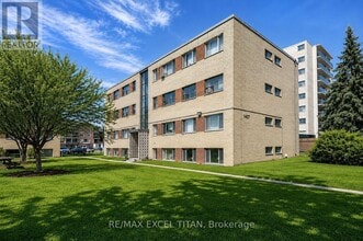 Building Photo - 799 Robinson St