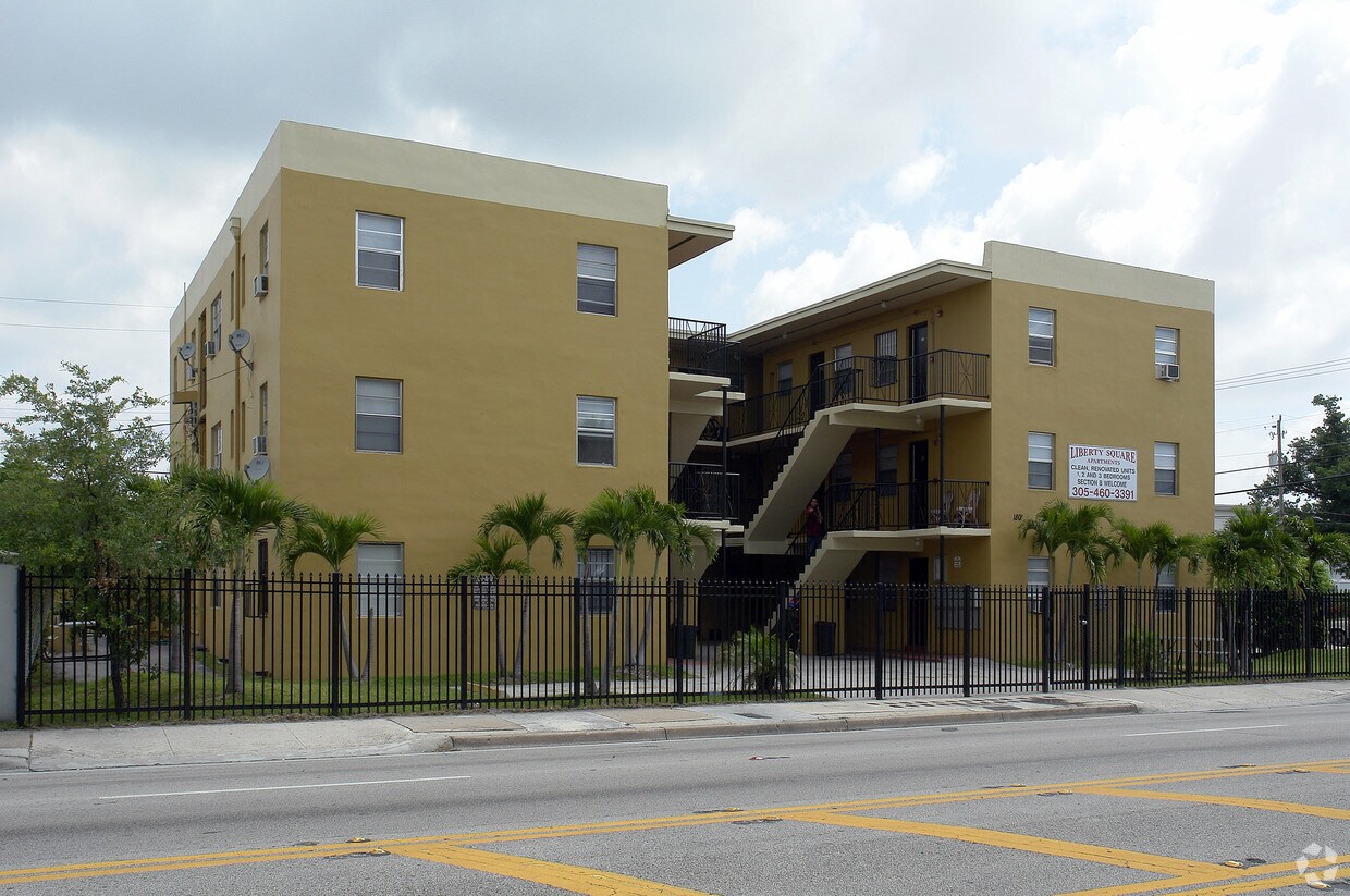 Edificio - 1801 NW 54th St